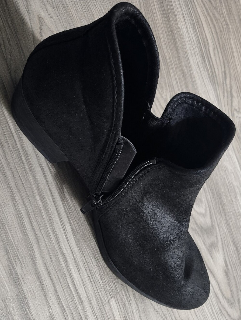 Time and Tru Black Faux Suede Ankle Boots Side Zip Block Heel Size 10 - Picture 7 of 11